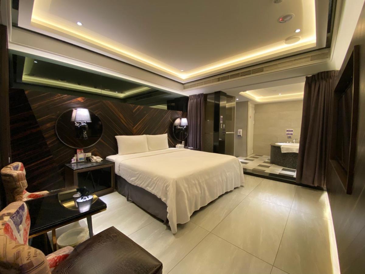 Ouge Motel - Fengshan Kaohsiung Exterior foto